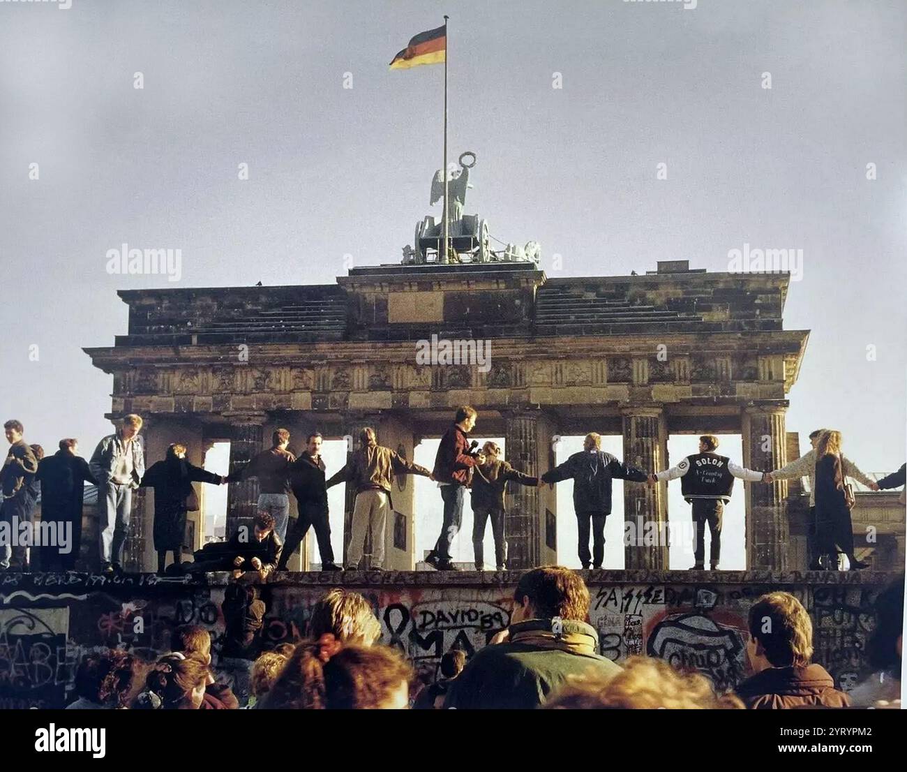 Der Fall der Berliner Mauer im November 1989. Die Revolutionen von 1989, auch bekannt als der Fall des Kommunismus, waren eine Welle liberaler Demokratiebewegungen, die zum Zusammenbruch der meisten Marxisten führten? Leninistische Regierungen im Ostblock und in anderen Teilen der Welt. Stockfoto