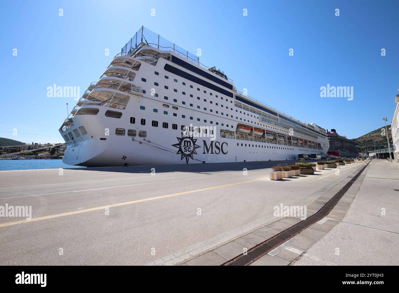 Venedig Themenfoto: Schiff, Kreuzfahrt, Urlaub, Seereise, MSC Armonia, Adria, 05.12.2024 das Kreuzfahrschiff MSC Armonia im Hafen von Venedig Themenfoto: Schiff, Kreuzfahrt, Urlaub, Seereise, MSC Armonia, Adria, 05.12.2024 *** Venedig Thema Foto Schiff, Kreuzfahrt, Urlaub, Seereise, MSC Armonia, Adria, 05 12 2024 das Kreuzfahrtschiff MSC Armonia im Hafen von Venedig Thema Foto Schiff, Kreuzfahrt, Urlaub, Seereise, MSC Armonia, Adria, 05 12 2024 Copyright: xAugstx/xEibner-Pressefotox EP jat Stockfoto