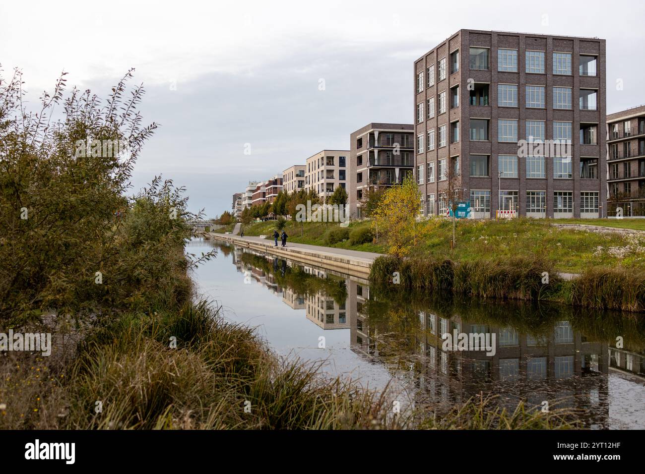 Der neue Hafen in Leipzig an einem sonnigen Tag im Frühling oder Winter Stockfoto