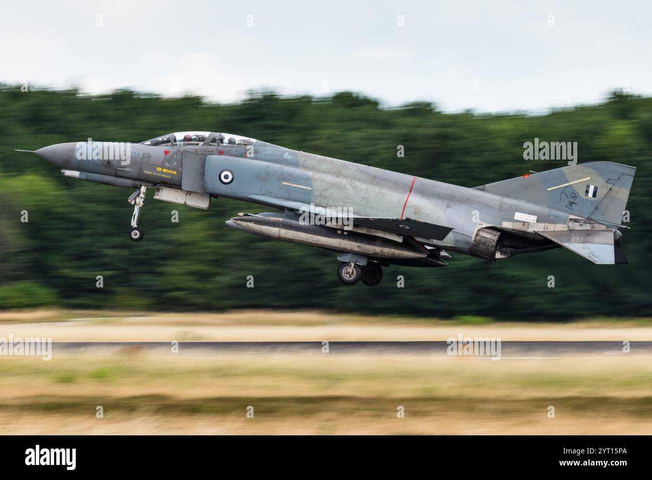 Ein McDonnell Douglas F-4E Phantom II Überschalljets-Abfangjäger und Jagdbomber der Hellenic Air Force. Stockfoto