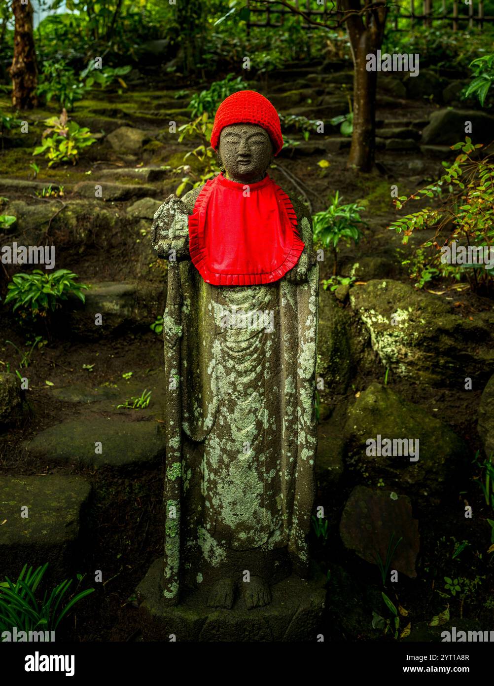 Statue der buddhistischen Gottheit Jizo in Kamakura, in der Nähe von Tokio Stockfoto
