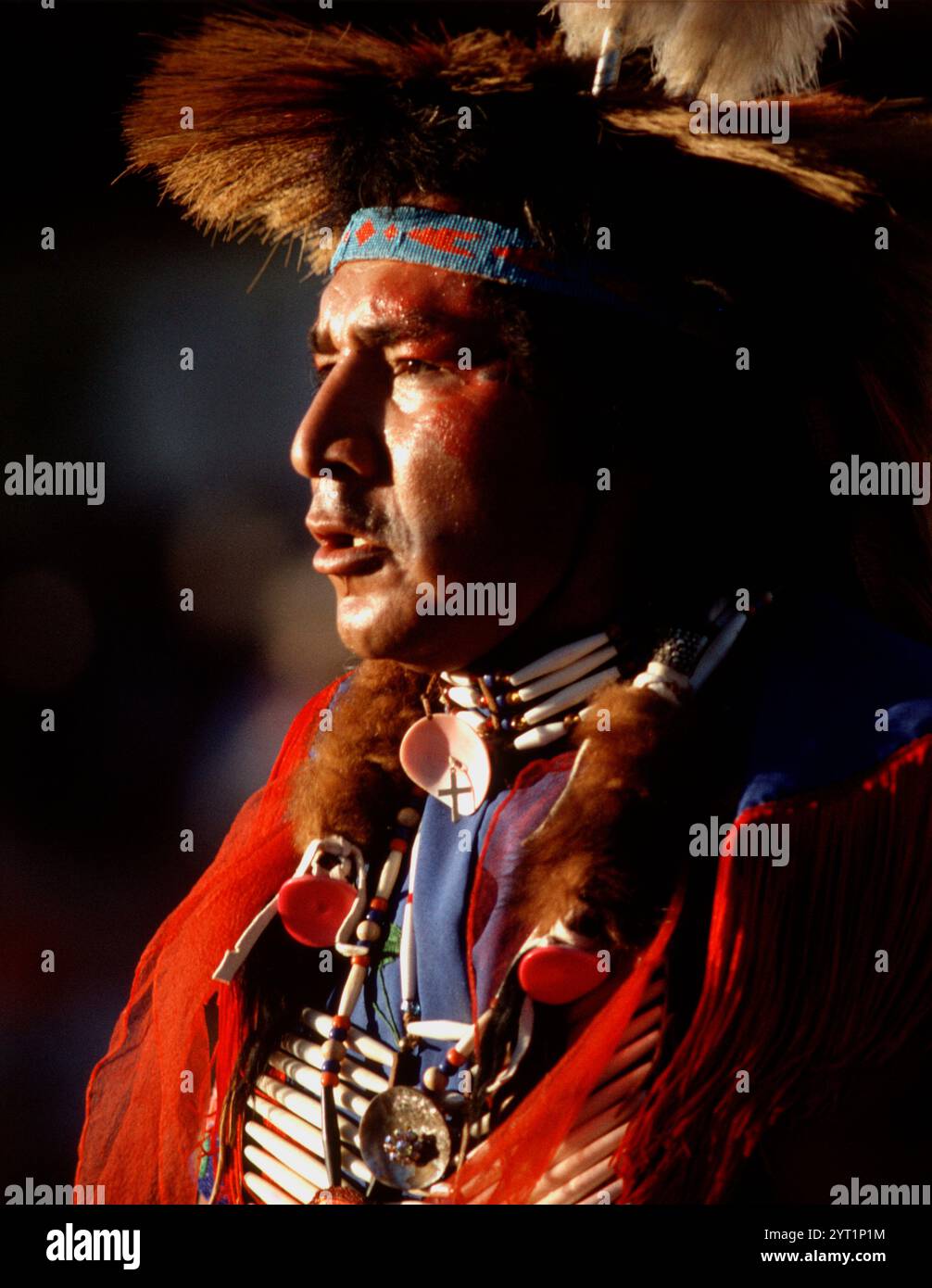 Traditioneller Tanz auf der Crow Fair 1988, Montana, USA Stockfoto