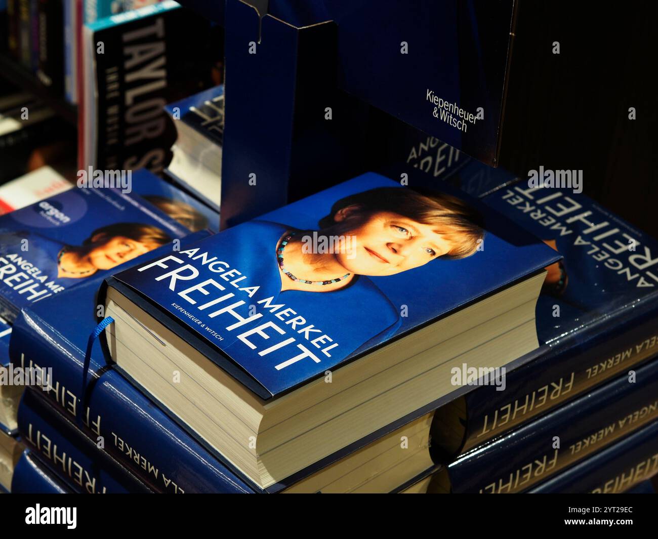 Blick auf Miss Merkel Bücher in einem Buchladen. Das Buch