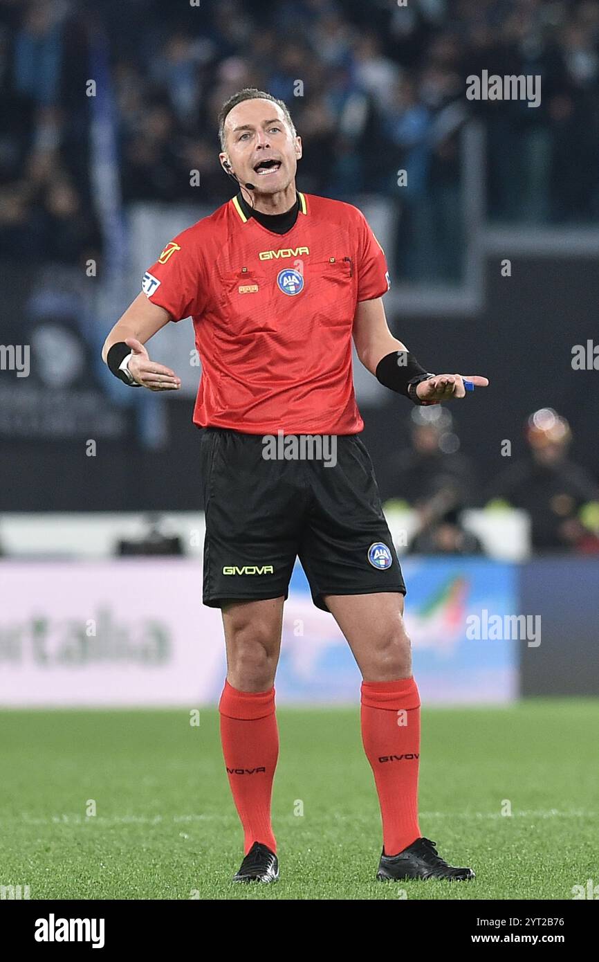 Roma, Italien, 05. Dezember 2024 der Schiedsrichter des Spiels Luca Pairetto gestubt während der Coppa Italia Freccia Rossa zwischen SS Lazio vs SSC Napoli:Agostino Gemito/ Alamy Live News Stockfoto