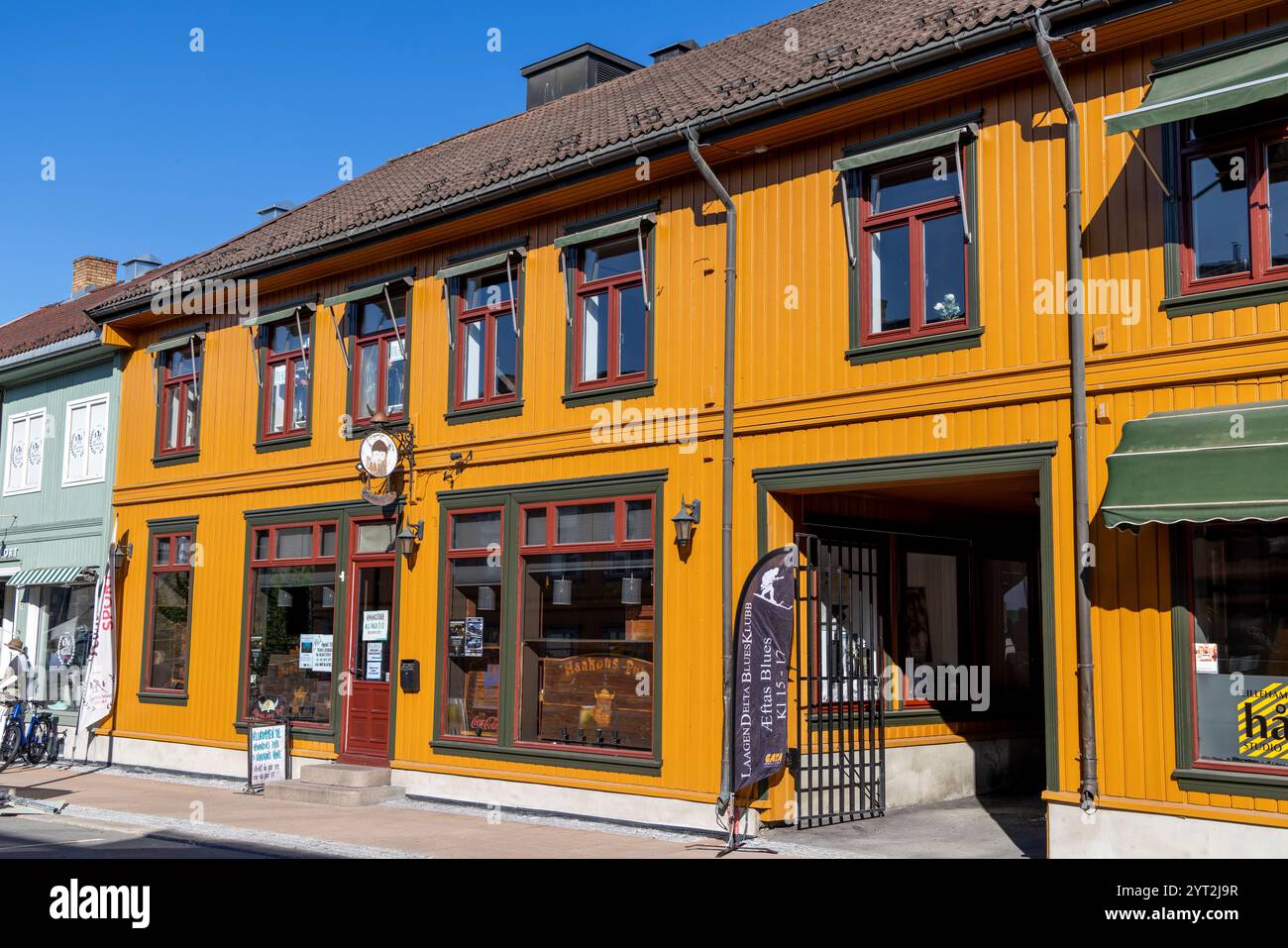 Lillehammer Norwegen, Haakons Pub Bar, in der auch Speisen verkauft werden, Lillehammer Stadtzentrum, Norwegen, Europa, 2024 Stockfoto