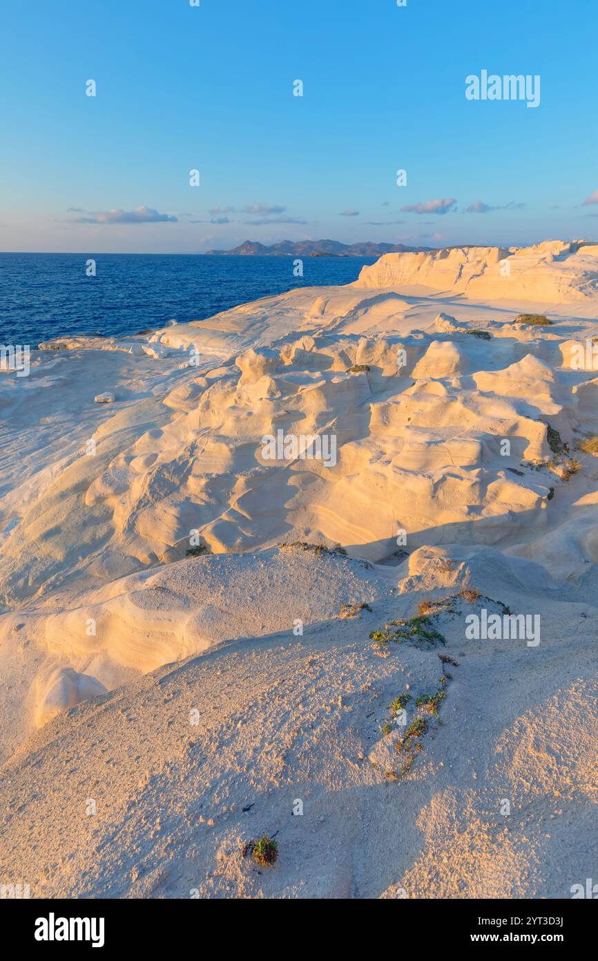 Felsformationen, Sarakiniko, Insel Milos, Griechenland Stockfoto
