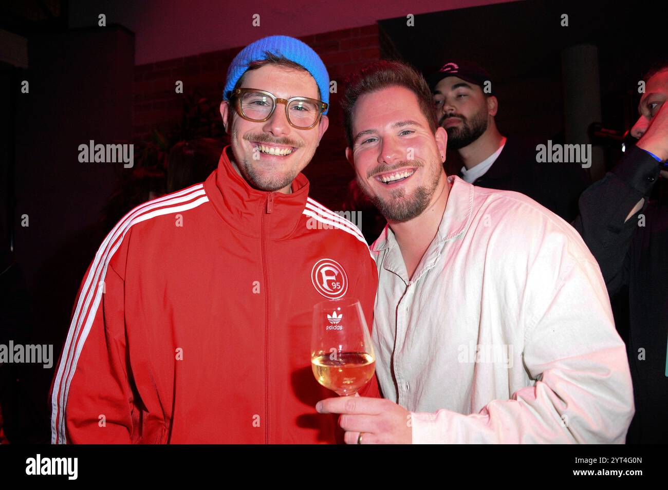 Dennis Wolter und Benjamin Wolter bei der 25. Verleihung der 1Live Krone 2024 im Lokschuppen. Bielefeld, 05.12.2024 *** Dennis Wolter und Benjamin Wolter bei der 25. Präsentation der 1Live Krone 2024 im Lokschuppen Bielefeld, 05 12 2024 Foto:Xn.xKubelkax/xFuturexImagex Krone 4321 Stockfoto