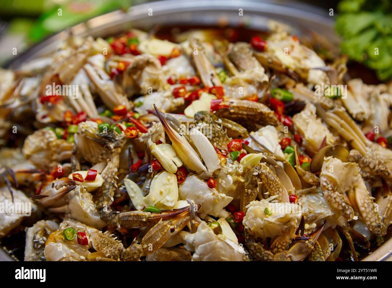 Nahaufnahme von scharfen Salatbären in der Schüssel Stockfoto