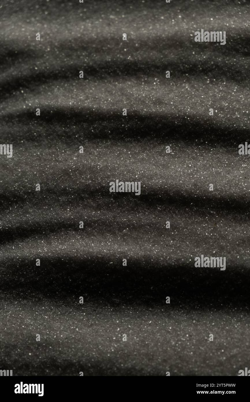 Schwarzer Silberner Glänzender Abstrakter Vertikaler Hintergrund Des Kristalls. Stockfoto