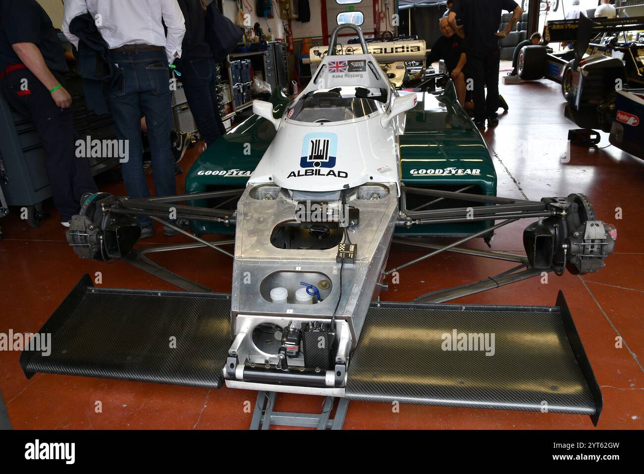 Scarperia, Italien - 12. Oktober 2024: Details zu Williams FW08 aus dem Jahr 1982 ex Keke Rosberg in der Box während des Trainings auf dem Mugello Circuit. Stockfoto