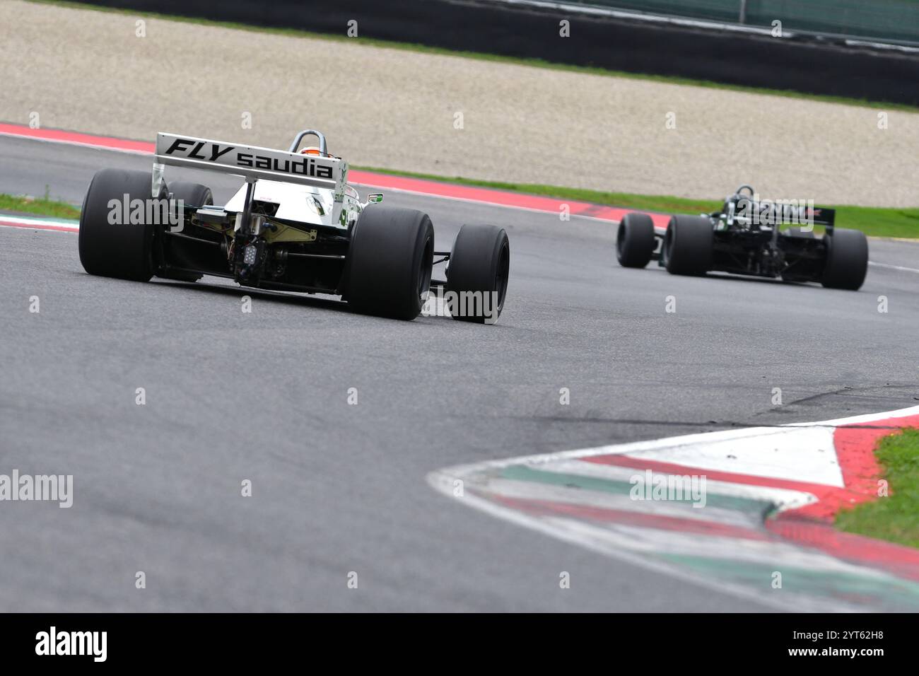 Scarperia, Italien - 12. Oktober 2024: Williams FW08 aus dem Jahr 1982 Ex Keke Rosberg fahren durch unbekannt in Aktion während des Trainings auf dem Mugello Circuit Stockfoto