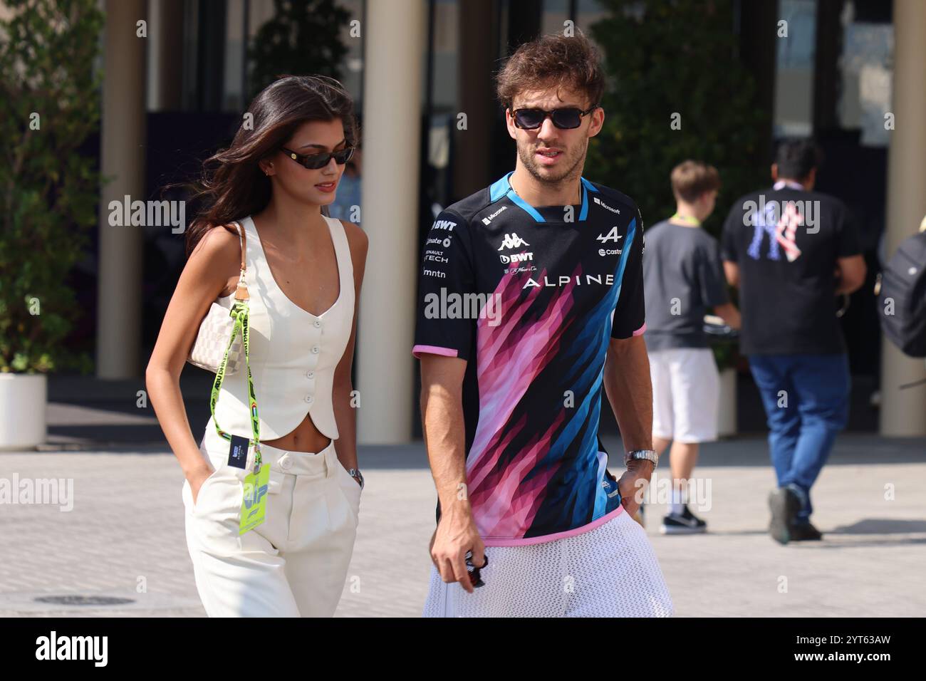 Pierre Gasly (BWT Alpine F1 Team, #10), Francisca Gomes, ARE, Formel 1 Weltmeisterschaft, Abu Dhabi Grand Prix, Yas Marina Circuit, 06.12.2024 Foto: Eibner-Pressefoto/Annika Graf Stockfoto