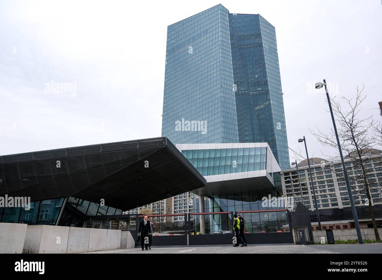 Frankfurt am Main Europäische Zentralbank, Frankfurt am Main, 05.12.2024 Gebäude der Europäischen Zentralbank. Am 12.12.2024 findet in der EZB die turnusmäßige Ratssitzung statt, 05.12.2024. *** Frankfurt am Main Europäische Zentralbank, Frankfurt am Main, 05 12 2024 Gebäude der Europäischen Zentralbank am 12 12 2024 findet die ordentliche Sitzung des EZB-Rates im Rahmen der EZB, 05 12 2024 statt Copyright: XEibner-Pressefoto/FlorianxWiegandx EP FWD Stockfoto