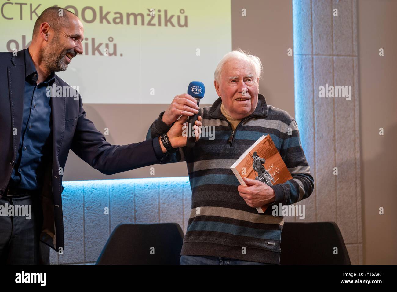 Veröffentlichung des Buches Millionen von Momenten über die Geschichte des Foto-Newsrooms der Tschechischen Presseagentur (CTK) in einer ganztägigen Veranstaltung zum 100. Jahrestag Stockfoto