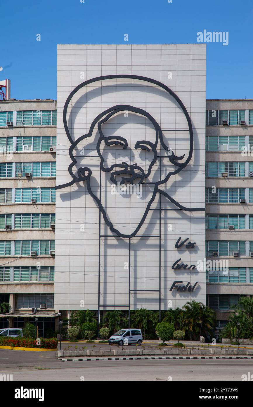 Plaza de la Revolucion mit dem Wandbild von Fidel Castro in La Habana, Havanna, Kuba Stockfoto