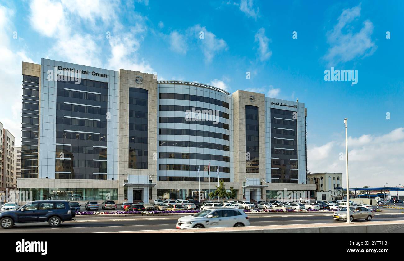 Al Assalah Towers, Occidental Oman, Oil Industry Office, City View, Sultan Qaboos Street, Maskat, Maskat, Oman, Arabische Halbinsel, Naher Osten, Asien Stockfoto