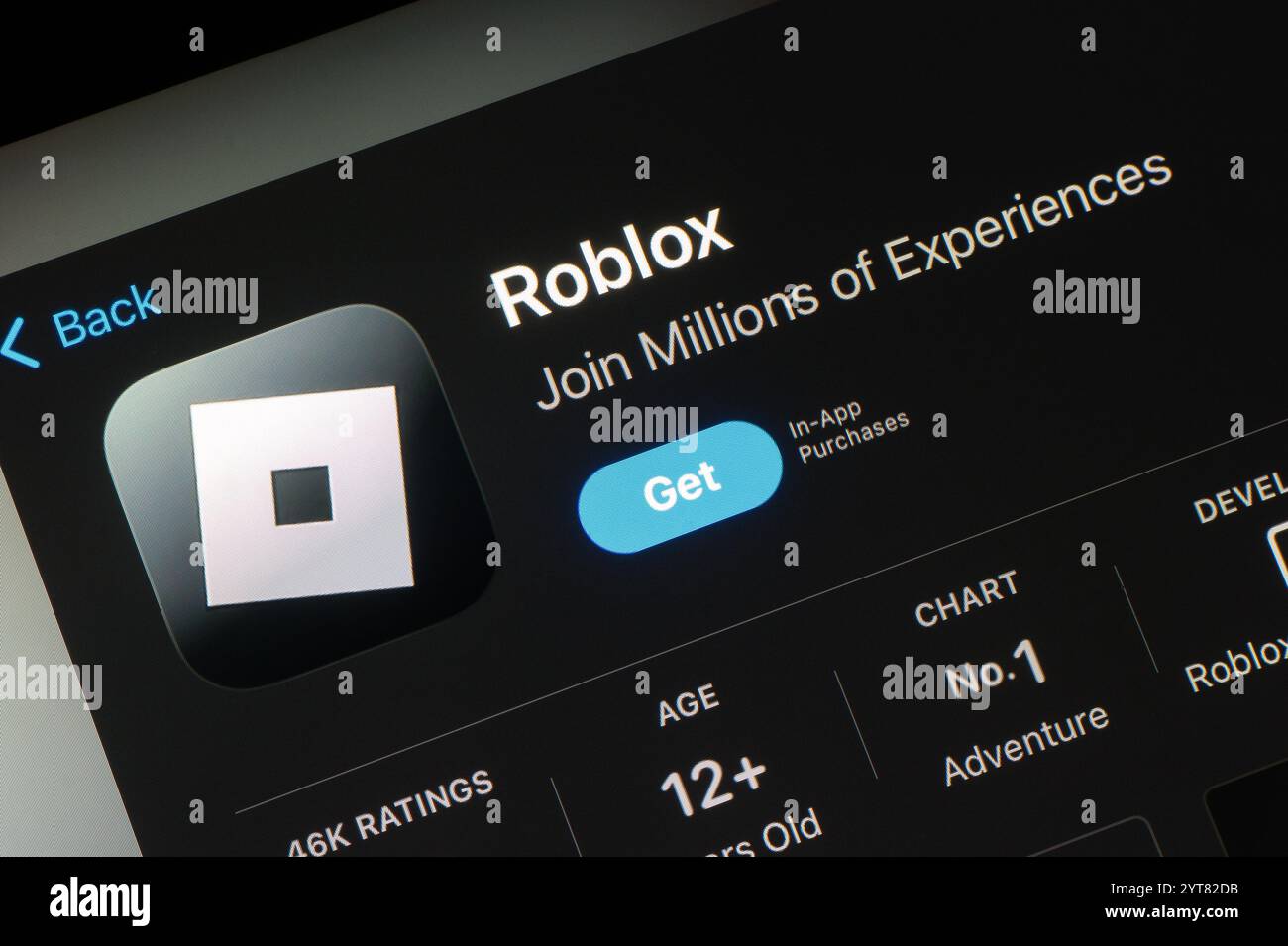 OSTRAVA, TSCHECHIEN - 27. JULI 2024: App Store mit Roblox Mobile App Game wird installiert Stockfoto