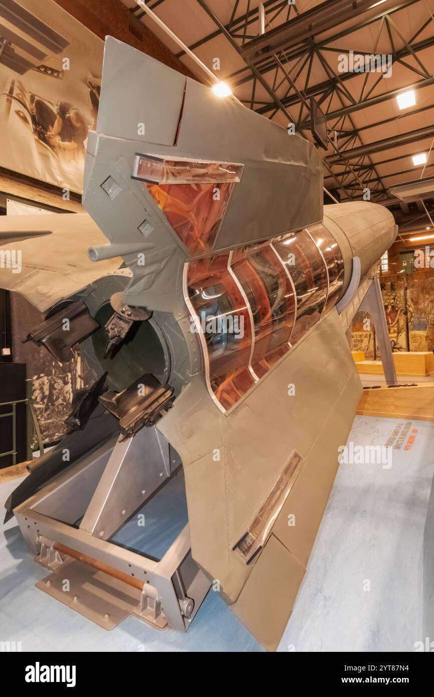 England, Kent, Gillingham, Royal Engineers Museum, Deutsche V-2-Rakete des Zweiten Weltkriegs, die erste ballistische Rakete der Welt Stockfoto