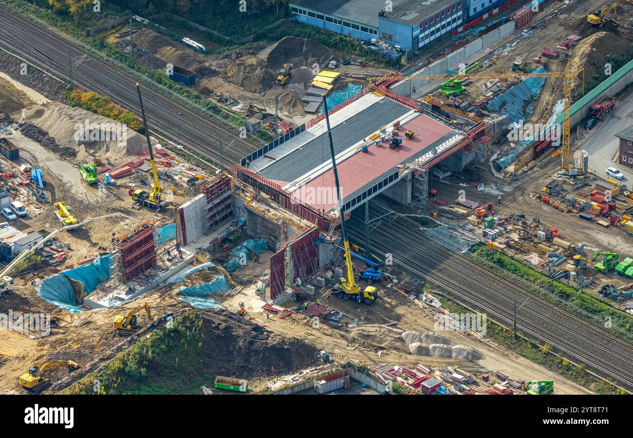 Luftaufnahme, vollständige Sperrung der Autobahn A40 beim neuen Ersatz- und Brückenbau der Schlachthofbrücke über die Gleise des Schlachthofes, Stockfoto