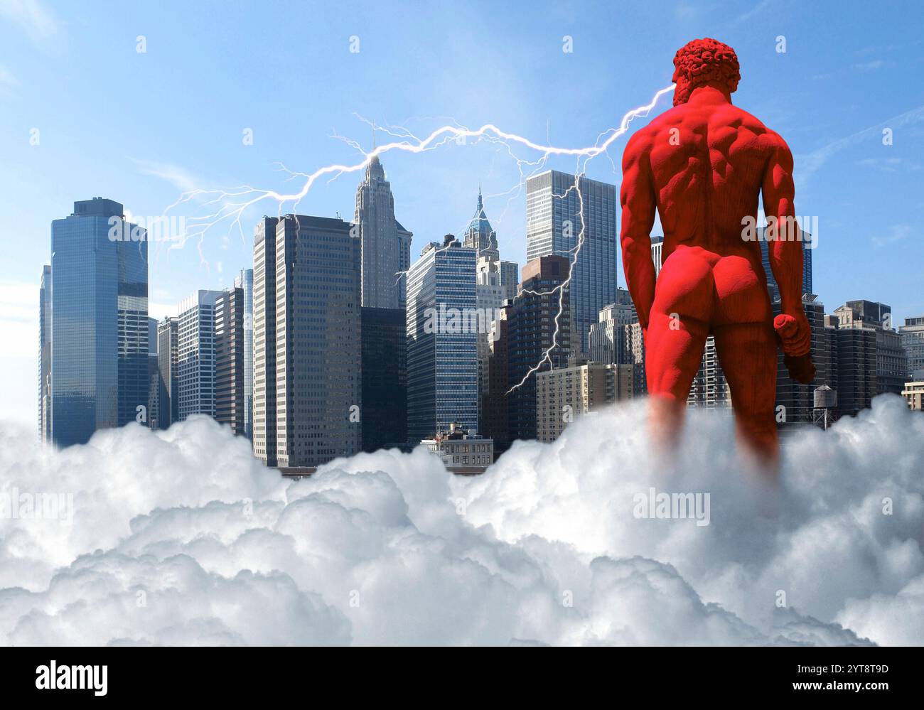 Wolkenbildung mit rotem Riesen und Skyline Stockfoto