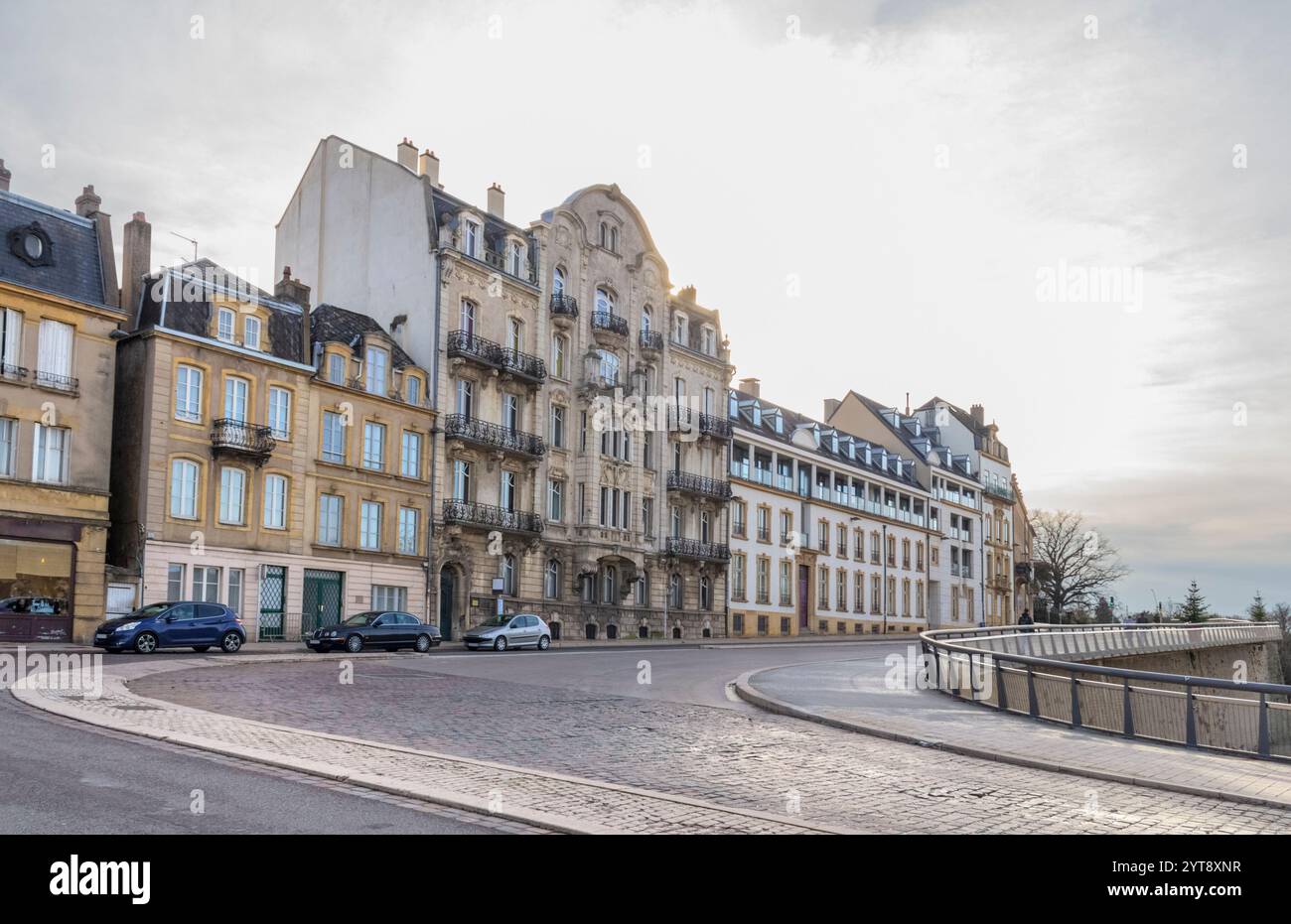 Eindruck einer Stadt namens Metz, die sich im Winter in der Region Lothringen in Frankreich befindet Stockfoto