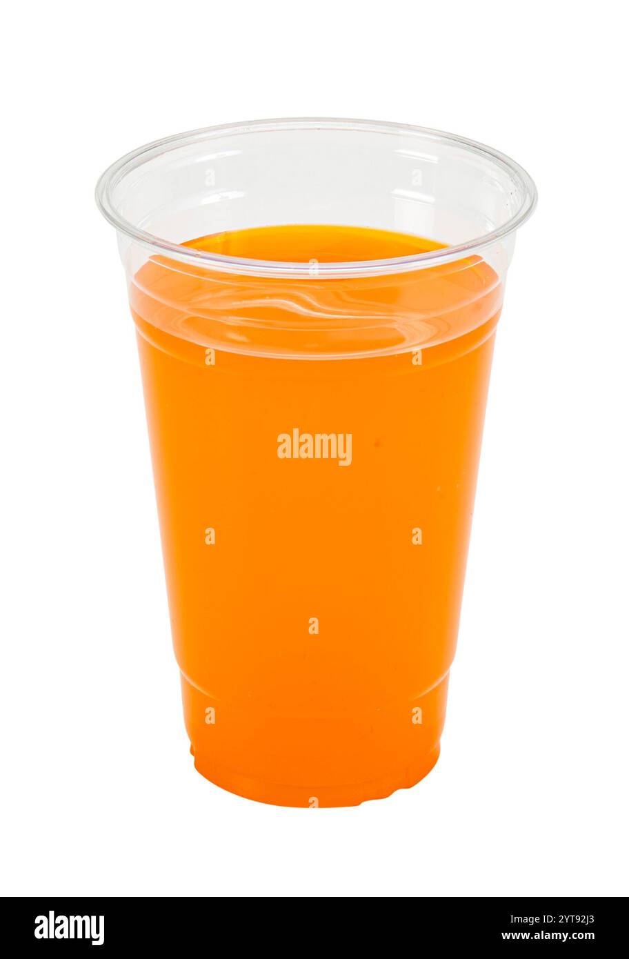 Klarer Plastikbecher mit Limonade Stockfoto