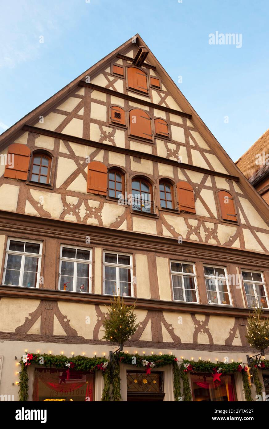 Traditionelle halbe Fachwerkhaus in das berühmte mittelalterliche Stadt Rothenburg in Bayern, Deutschland. Stockfoto