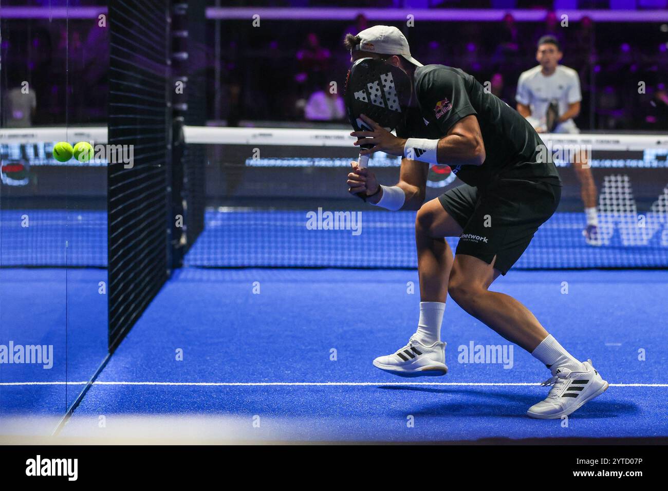 Mailand, Italien. Dezember 2024. Alejandro Galan (ESP) im Spiel von Milano Premiere Padel P1 zwischen Pol Hernandez Alvarez (ESP) Ramiro Jesus Valenzuela (ARG) gegen Federico Chingotto (ARG) Alejandro Galan (ESP) in der Allianz Cloud Arena. (Foto: Fabrizio Carabelli/SOPA Images/SIPA USA) Credit: SIPA USA/Alamy Live News Stockfoto