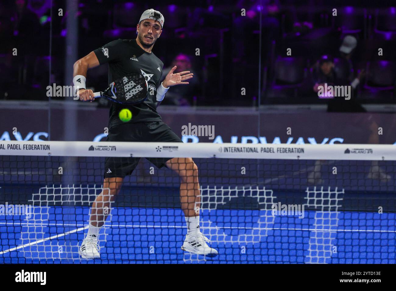 Mailand, Italien. Dezember 2024. Alejandro Galan (ESP) im Spiel von Milano Premiere Padel P1 zwischen Pol Hernandez Alvarez (ESP) Ramiro Jesus Valenzuela (ARG) gegen Federico Chingotto (ARG) Alejandro Galan (ESP) in der Allianz Cloud Arena. (Foto: Fabrizio Carabelli/SOPA Images/SIPA USA) Credit: SIPA USA/Alamy Live News Stockfoto