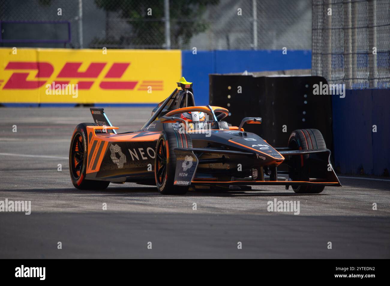 São PAULO, SP - 07.12.2024: ABB FIA FORMULA E WM SP - Taylor Barnard vom Neon McLaren Formel E Team während des freien Trainings 2 des São Paulo E-prix 2024 in Anhembi-Sp. Dezember 2024. (Foto: Renato Assis/Fotoarena) Stockfoto