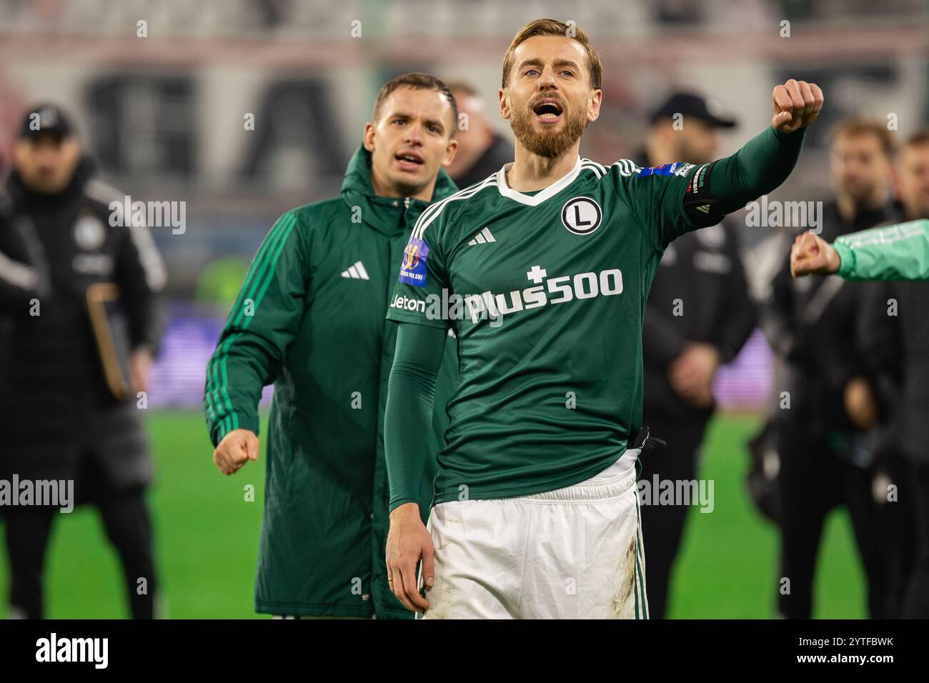 Lodz, Polen. Dezember 2024. Rafal Augustyniak aus Legia feiert den Sieg beim polnischen Pokalspiel zwischen LKS Lodz und Legia Warszawa im Wladyslaw Krol Municipal Stadium. Endstand; LKS Lodz 0:3 Legia Warszawa. Quelle: SOPA Images Limited/Alamy Live News Stockfoto