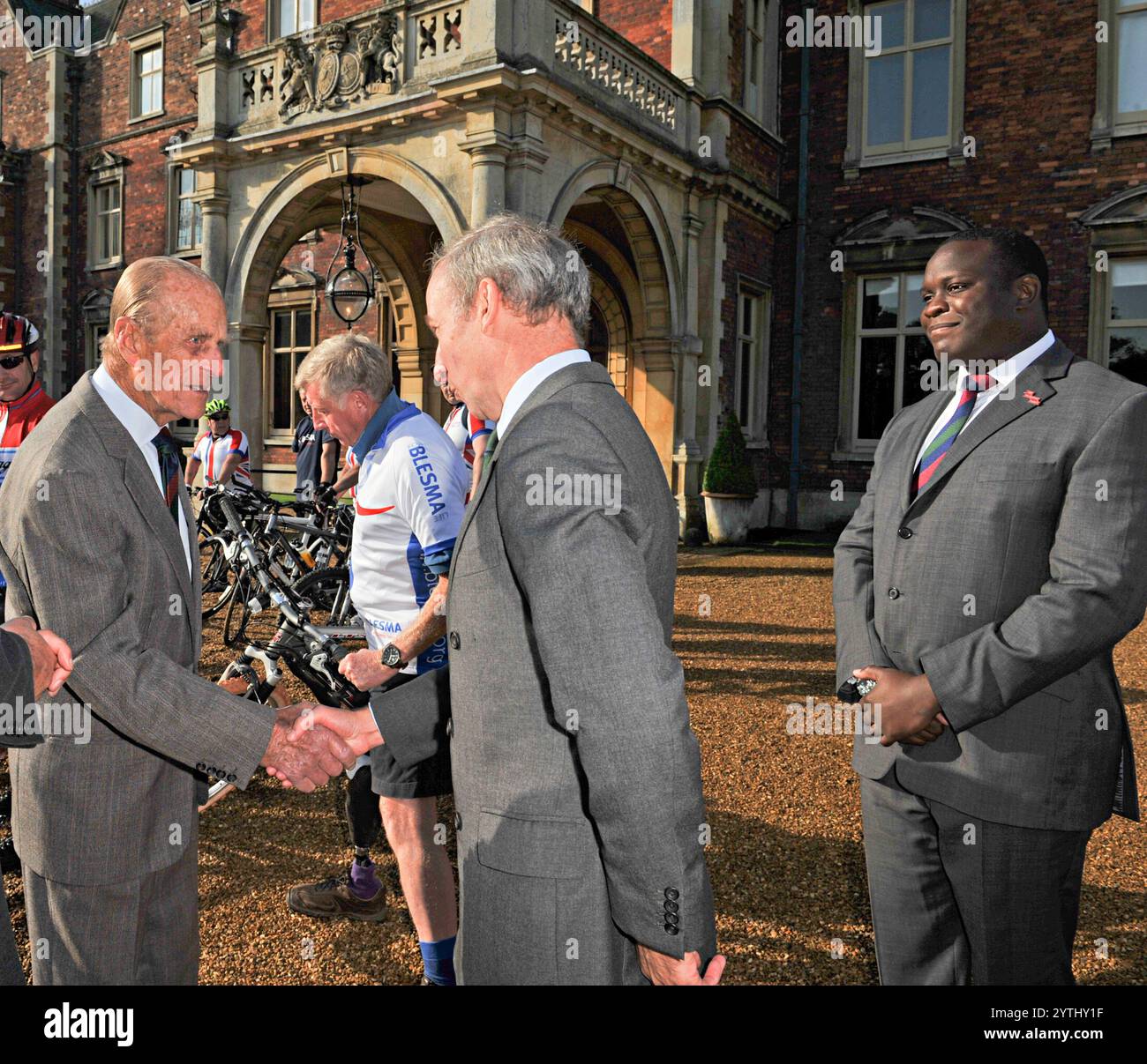 2. JUNI 2012 Sandringham Norfolk CA. 2012 behinderte Veteranen aus Großbritannien und den USA, die alle lebensverändernde Verletzungen in Afghanistan erlitten haben Stockfoto