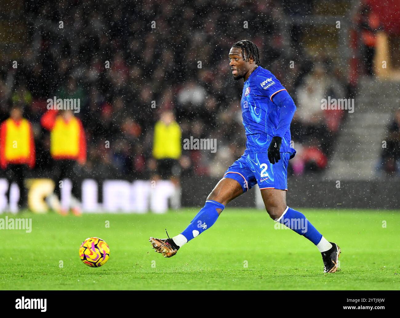 Axel Disasi of Chelsea - Southampton gegen Chelsea, Premier League, St Mary's Stadium, Southampton, Großbritannien - 4. Dezember 2024 nur redaktionelle Verwendung - es gelten Einschränkungen bei DataCo Stockfoto