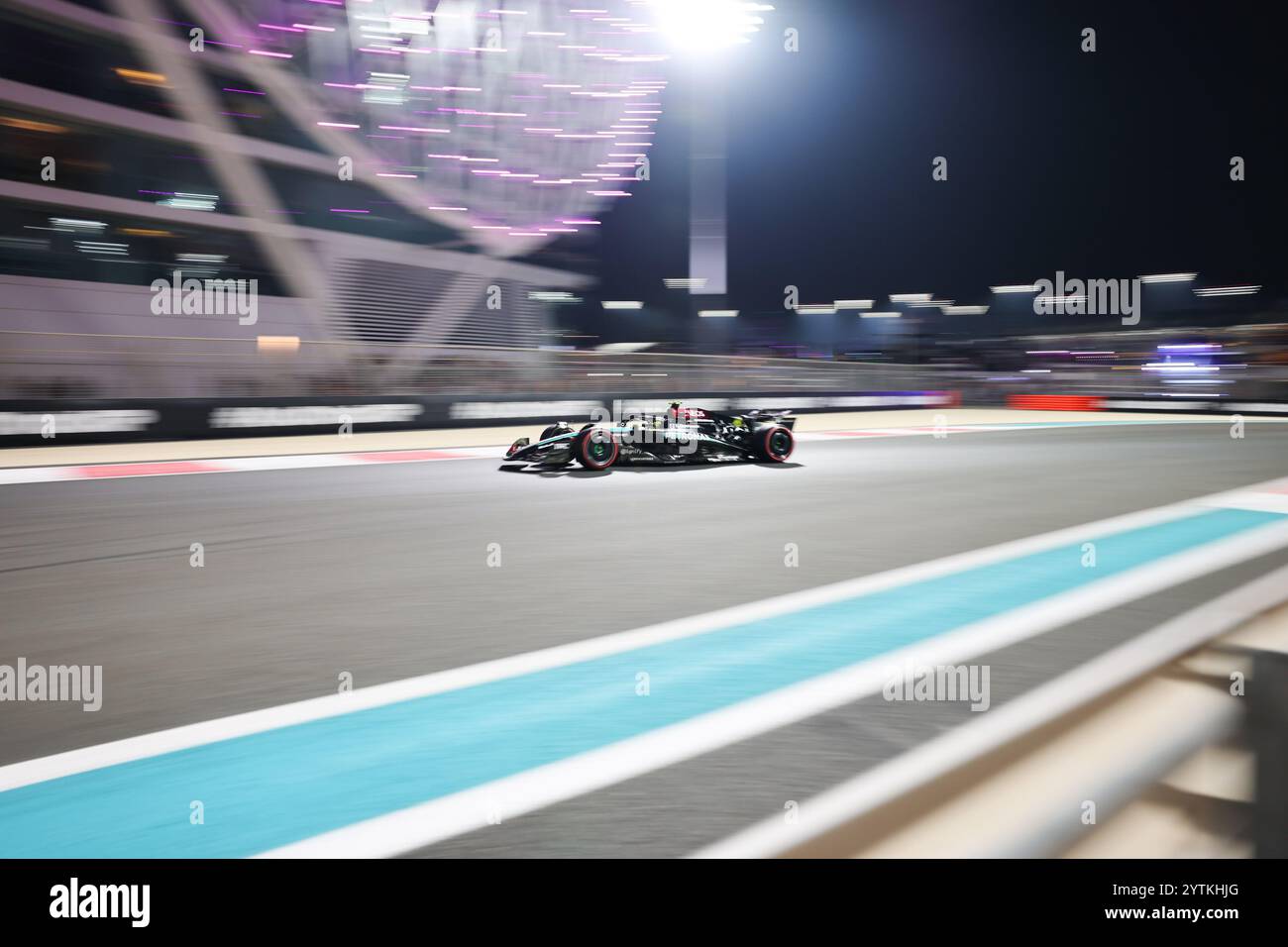 Lewis Hamilton (Mercedes AMG Petronas Formel-1-Team, #44), Qualifying, ARE, Formel-1-Weltmeisterschaft, Abu Dhabi Grand Prix, Yas Marina Circuit, 07.12.2024 Foto: Eibner-Pressefoto/Annika Graf Stockfoto