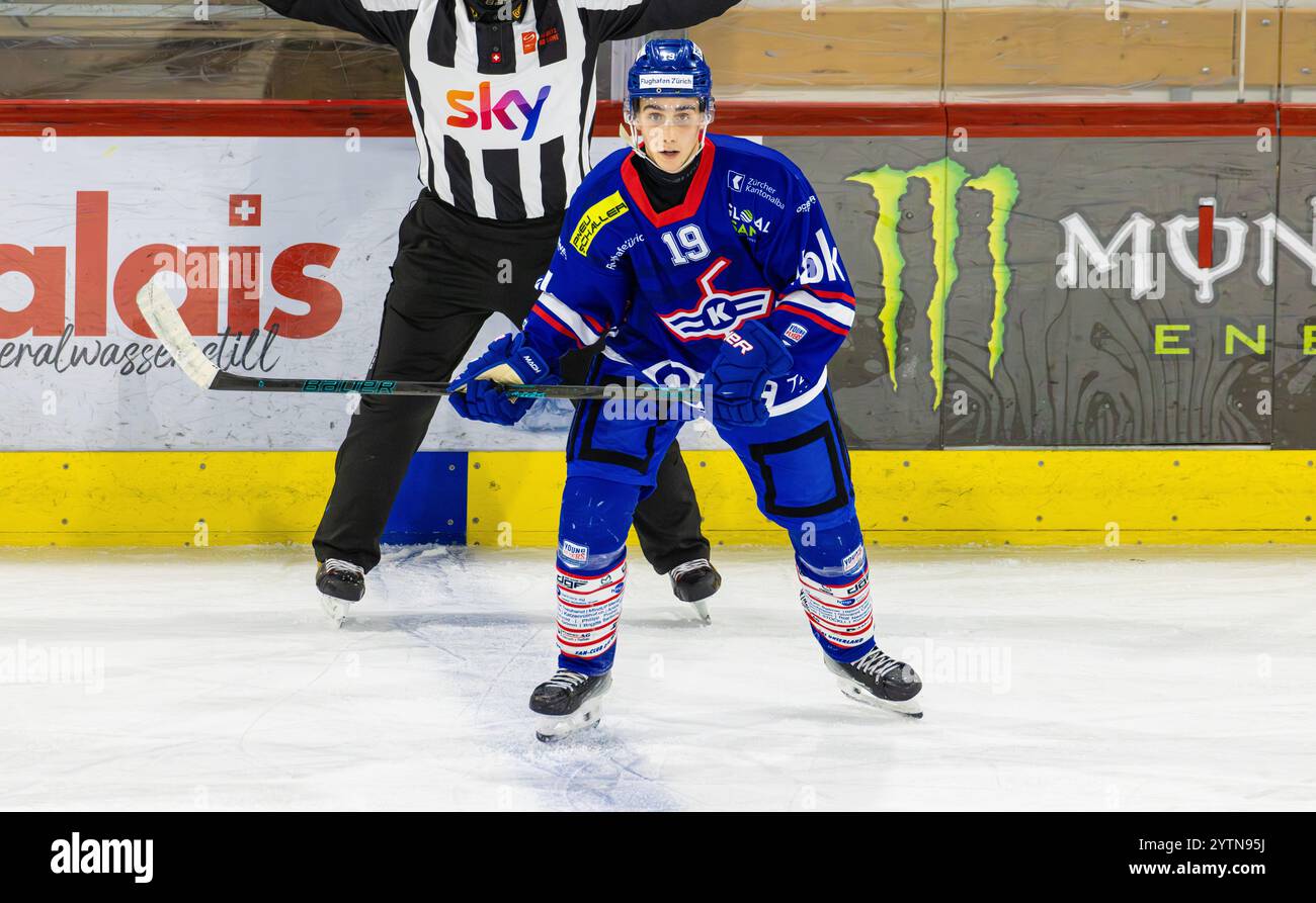 Kloten, Schweiz, 24. November 2024: #19 Mattia Grimm, Stürmer EHC Kloten U20-Elit Team. (Foto: Andreas Haas/dieBildmanufaktur) Stockfoto