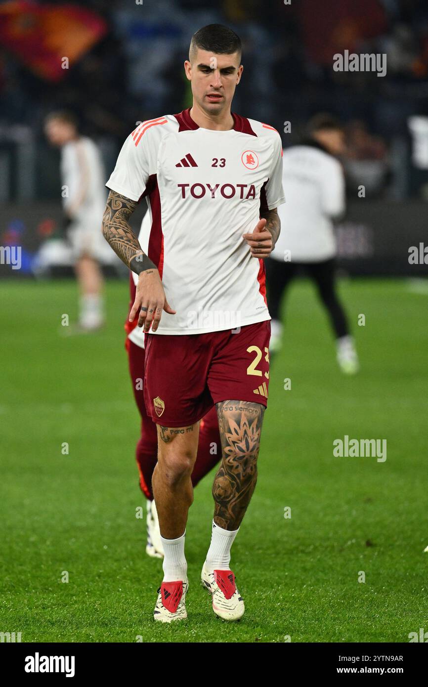 Gianluca Mancini von A.S. Roma während des 15. Tages der Serie A Meisterschaft zwischen A.S. Roma und U.S. Lecce im Olympiastadion am 7. Dezember 2024 in Rom, Italien. Stockfoto