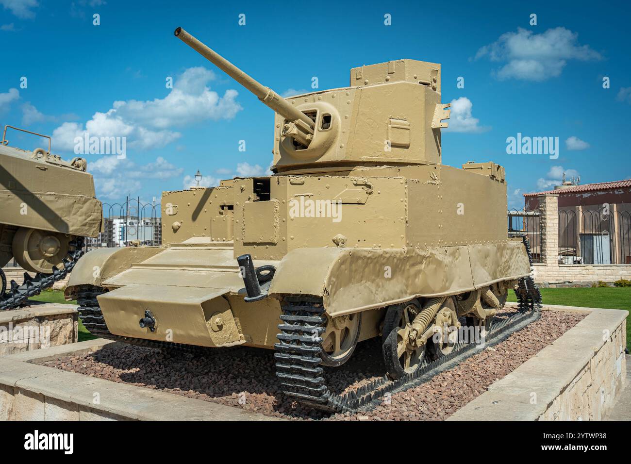 Erhaltener leichter Panzer aus dem Zweiten Weltkrieg, ausgestellt im El Alamein Military Museum, Ägypten, mit historischen Fahrzeugen, die während des zentralen Nordafrika-Campaig verwendet wurden Stockfoto