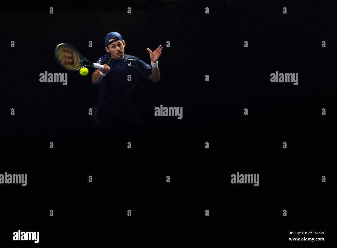 Der Australier Alex de Minaur während seines Spiels gegen den Franzosen Gael Monfils (nicht abgebildet) im UTS London Grand Final 2024 in der Copper Box Arena in London. Bilddatum: Sonntag, 8. Dezember 2024. Stockfoto
