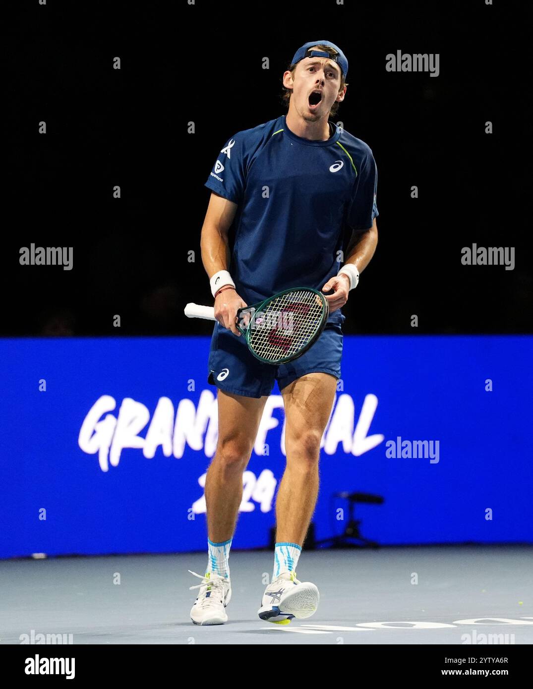 Der Australier Alex de Minaur während seines Spiels gegen den Franzosen Gael Monfils (nicht abgebildet) im UTS London Grand Final 2024 in der Copper Box Arena in London. Bilddatum: Sonntag, 8. Dezember 2024. Stockfoto