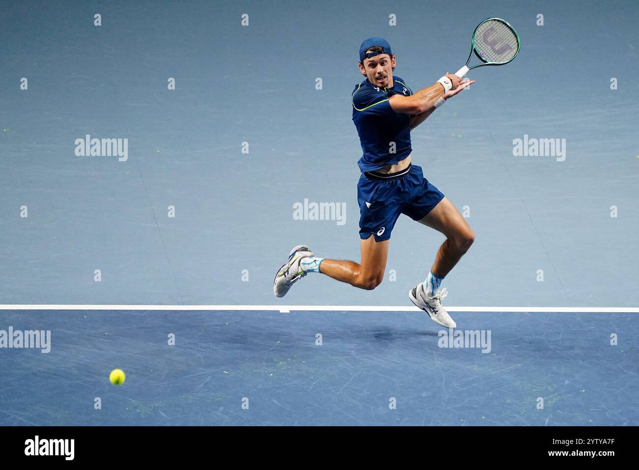 Der Australier Alex de Minaur während seines Spiels gegen den Franzosen Gael Monfils (nicht abgebildet) im UTS London Grand Final 2024 in der Copper Box Arena in London. Bilddatum: Sonntag, 8. Dezember 2024. Stockfoto