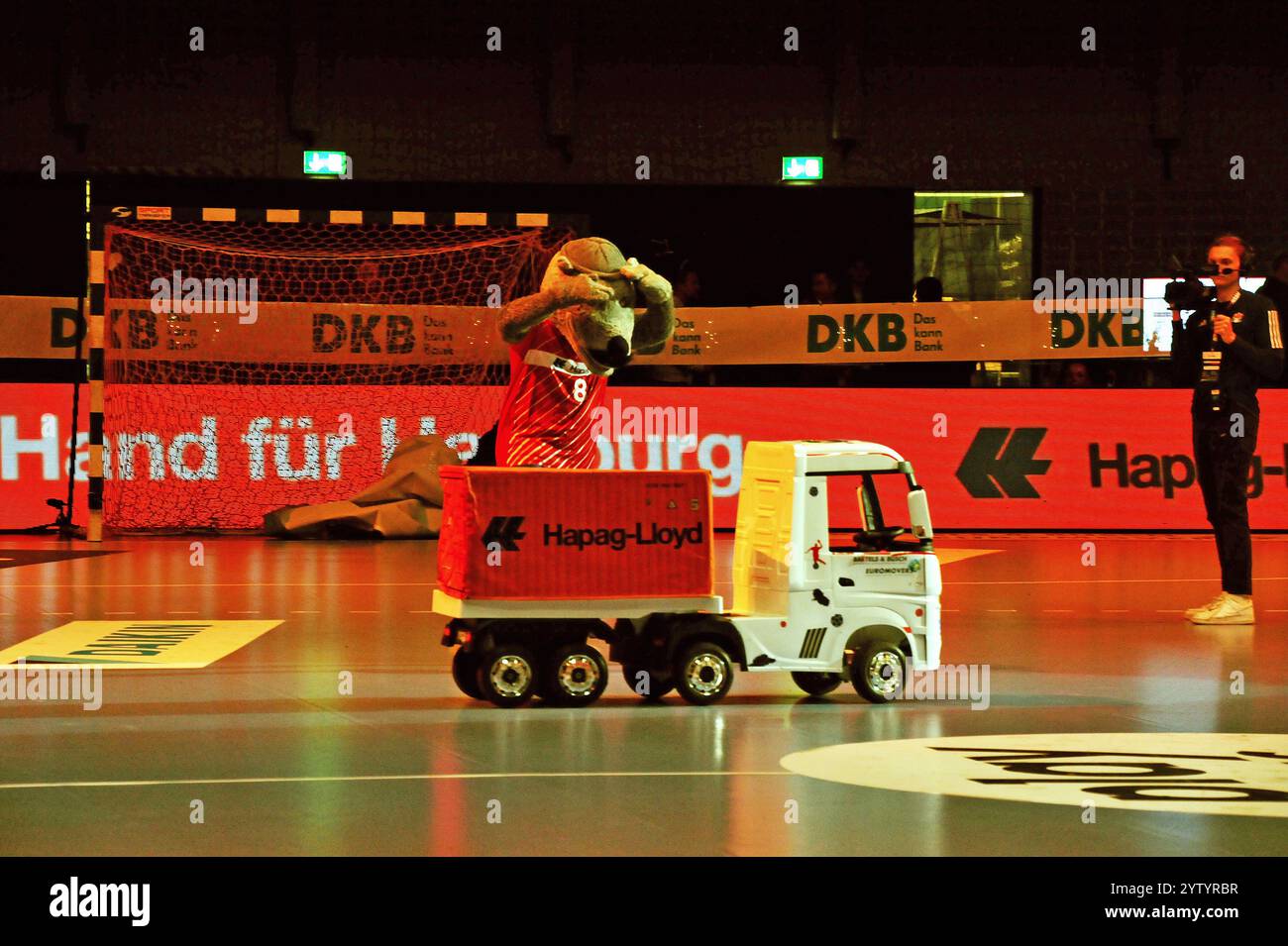 HSV Handball vs. SC DHfK Leipzig, Hamburger Maskottchen vor dem Anstoss, Alsterdorfer Sporthalle, Hamburg Stockfoto