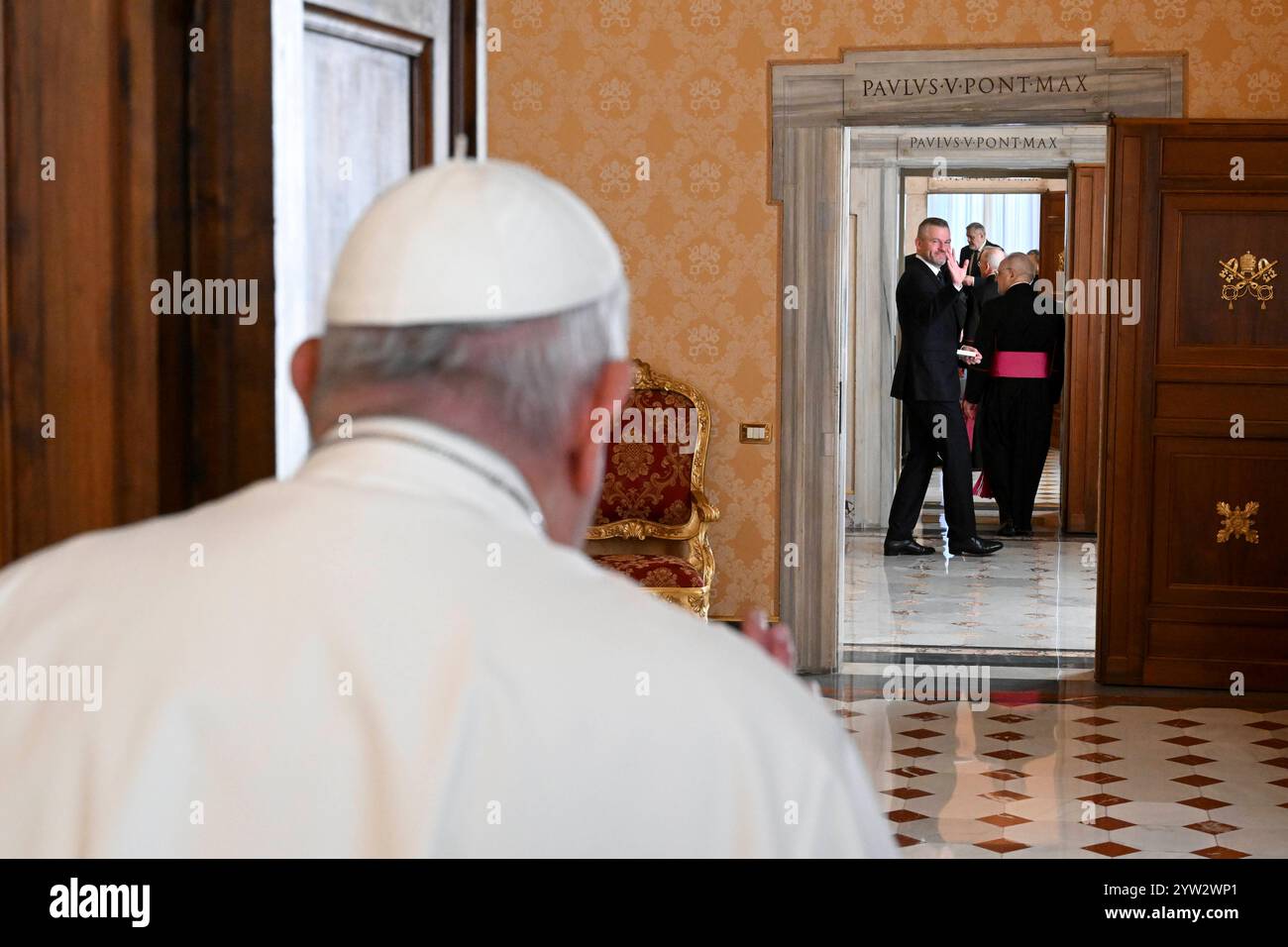 ITALIEN - REL -ITALIEN - PRIVATAUDIENZ - 09-12-2024 Italien, Rom, Vatikan, 09-12-2024 Papst Franziskus empfängt in Privataudienz S.E. Herr Peter Pellegrini, Präsident der Slowakischen Republik NUR REDAKTIONELLE VERWENDUNG - KEINE BÜCHER Copyright: X VaticanxMedia/CPPx Stockfoto