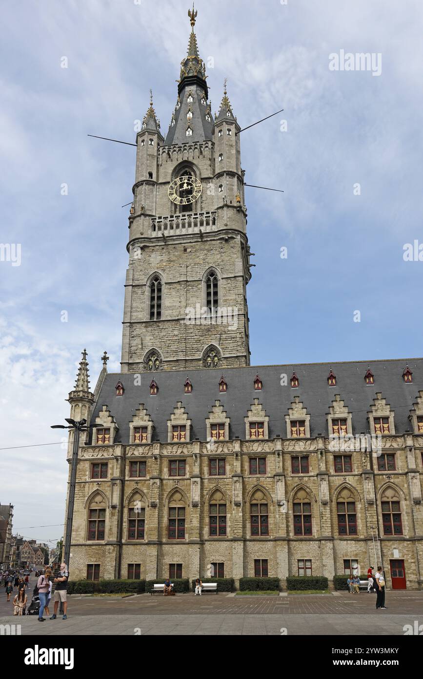 Glockenturm mit Tuchhalle, UNESCO-Weltkulturerbe, Gent, Flandern, Belgien, Europa Stockfoto