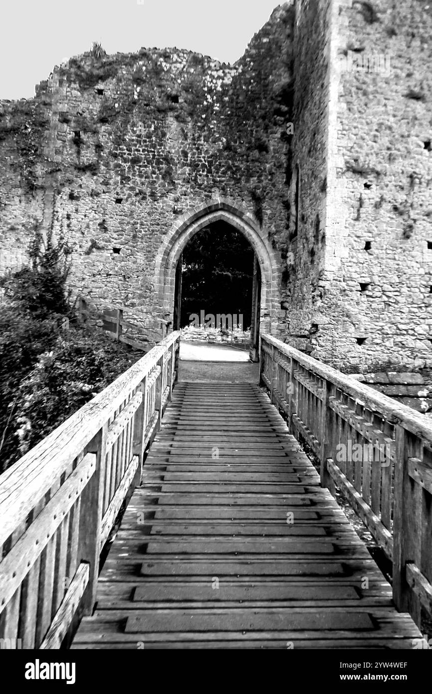 Diese große, beeindruckende Burg wurde 1067 erbaut und ist damit die ersten normannischen Burgen, die in Wales gebaut wurden. Stockfoto