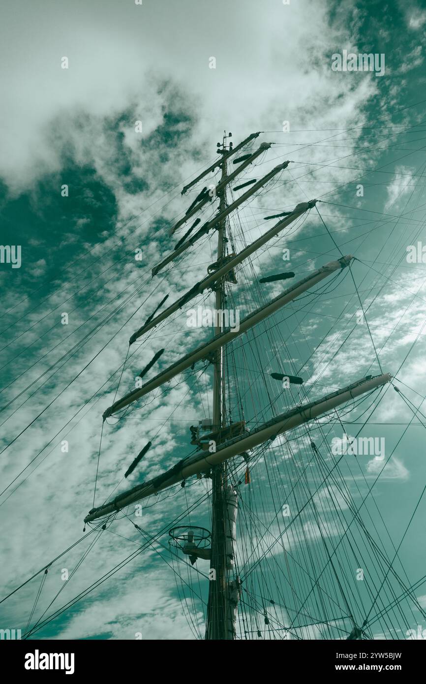 Großsegler Mast und Rigg Stockfoto
