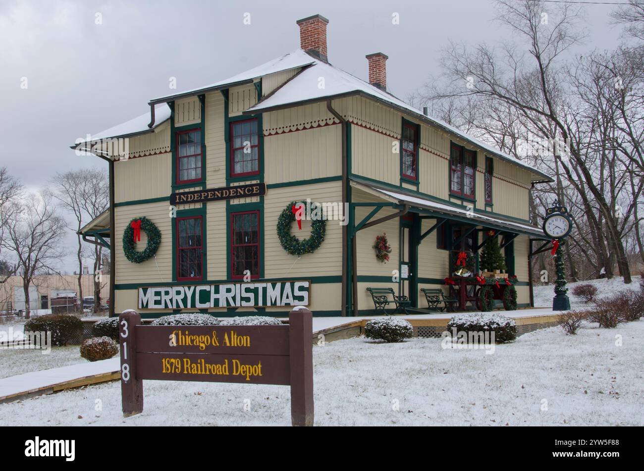 Das Chicago Alton Railroad Depot wurde restauriert und befindet sich neben dem National Frontier Trails Museum in Independence, Missouri. Stockfoto