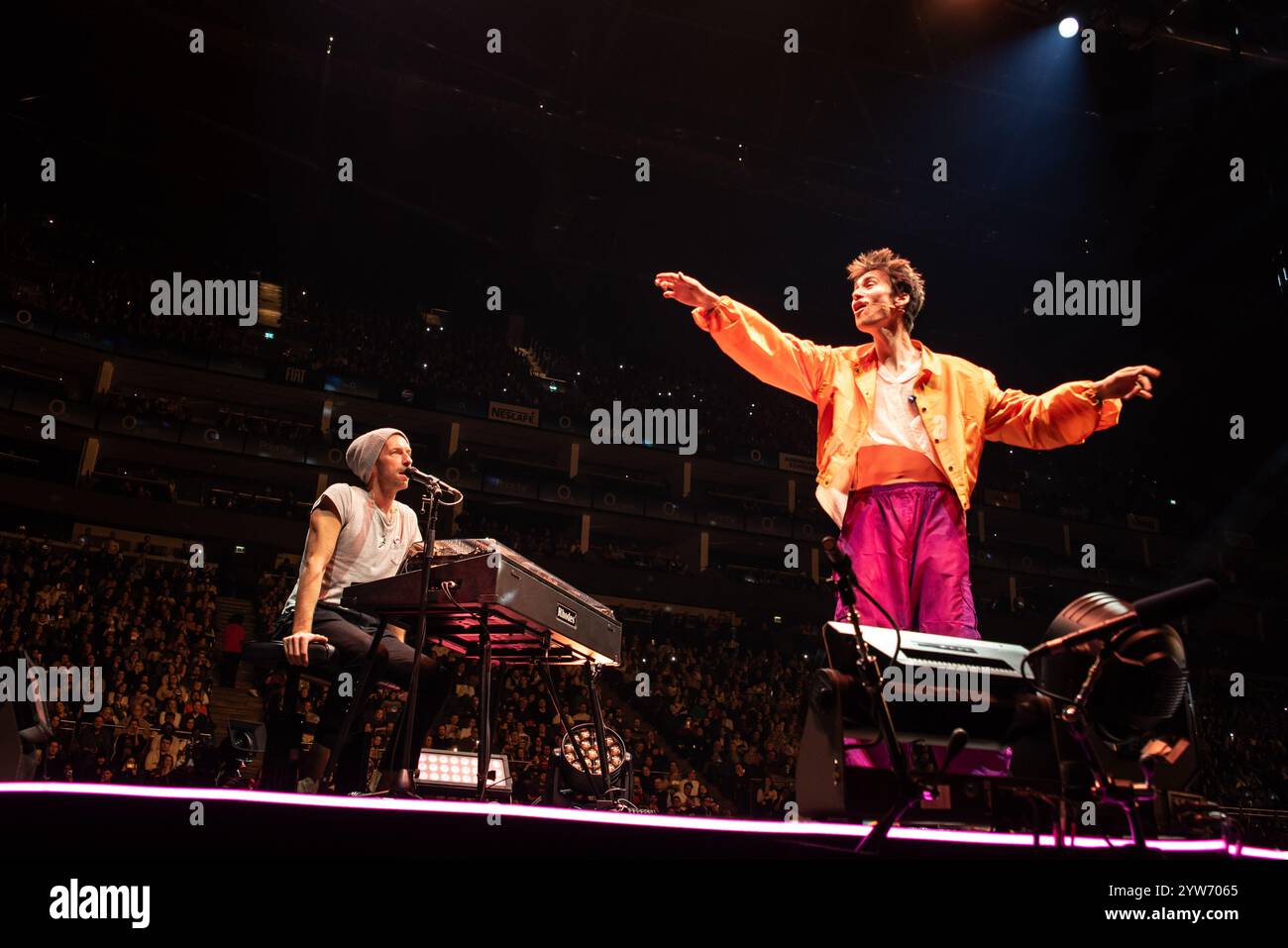 London, Vereinigtes Königreich. 9. November 2024. Jacob Collier's Fans werden sich freuen, als Chris Martin mit ihm auf die Bühne des O2 kommt. Cristina Massei/Alamy Live News. Stockfoto