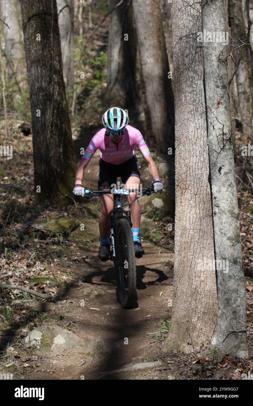 Tennessee National Mountain Bike Festival 2024 XCO Race 2024 im WindRock Bicycle Park in Oliver Springs, Tennessee, USA. Stockfoto