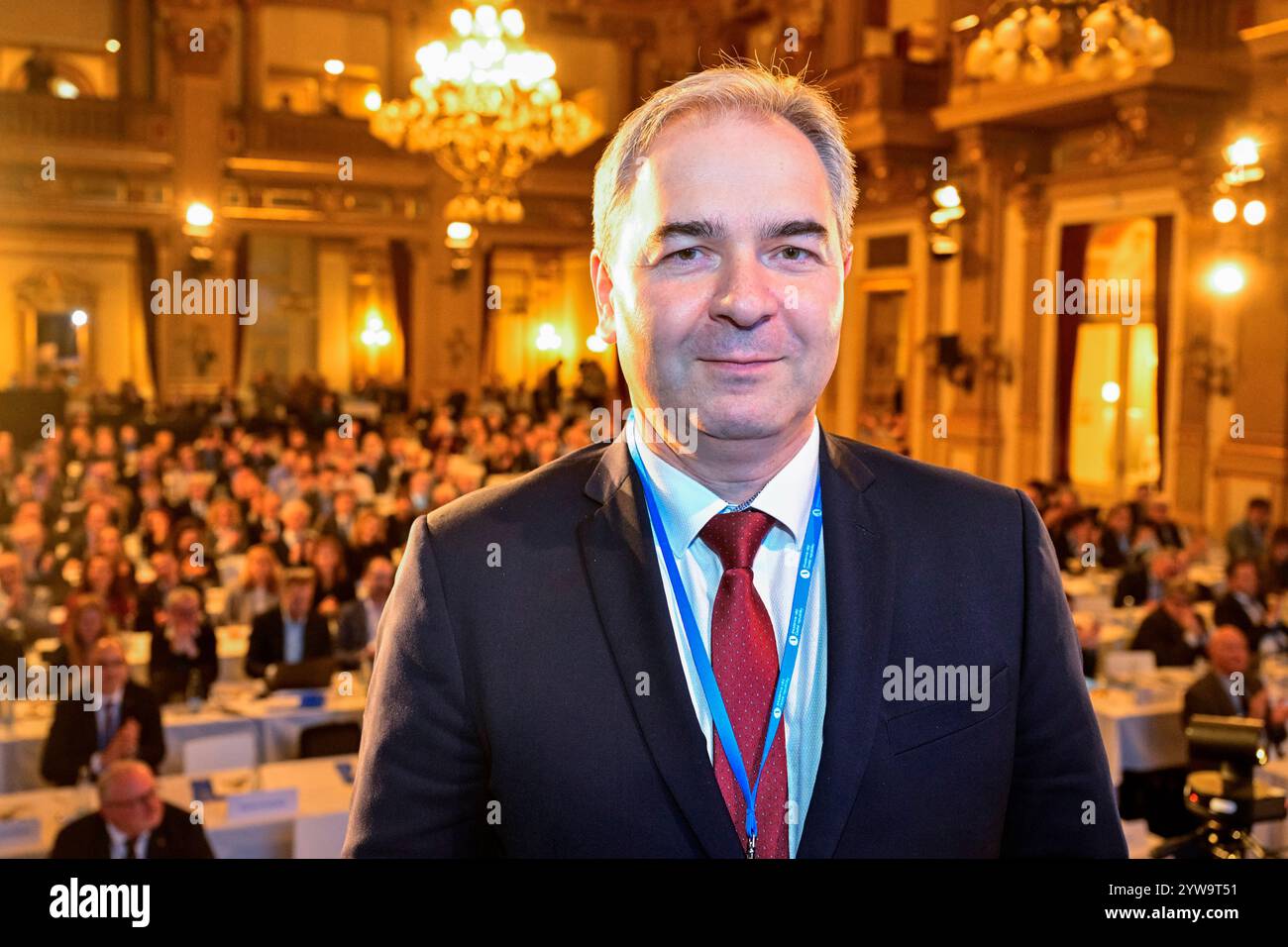 Prag, Tschechische Republik. Dezember 2024. Die Akademische Versammlung am Montag, dem 10. Dezember 2024, wählte den Physiker Radomir Panek zum neuen Präsidenten der Akademie der Wissenschaften der Tschechischen Republik (AV CR), der im März das Amt antreten und die Akademie bis 2029 leiten sollte. Er ersetzt Eva Zazimalova, deren zweite Amtszeit zu Ende geht Die Wahl muss von der Regierung genehmigt werden, und dann ernennt der Präsident den AV-Chef. Quelle: VIT Simanek/CTK Photo/Alamy Live News Stockfoto