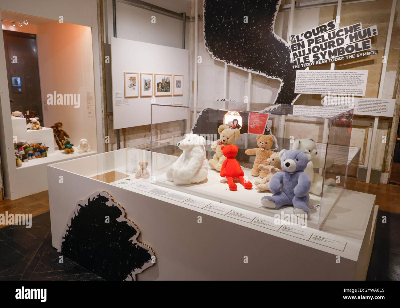 TEDDYBÄRENAUSSTELLUNG MUSEE DES ARTS DECORATIFS PARIS Stockfoto